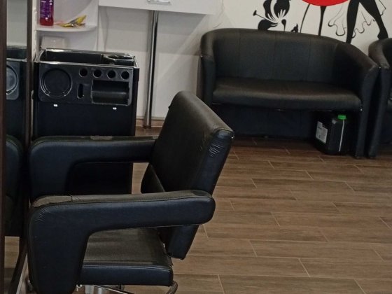 Оренда місця для  перукаря Кривой Рог