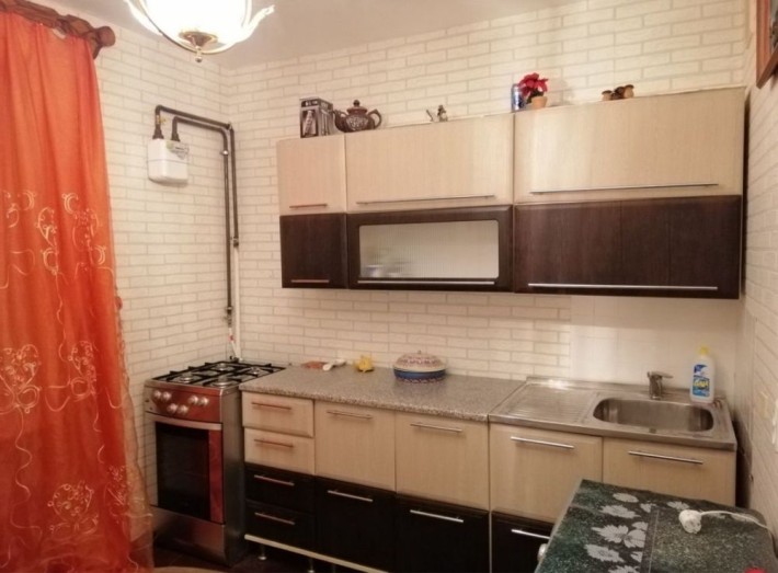 Зигіна. Здається кімната в гуртожитку - фото 1