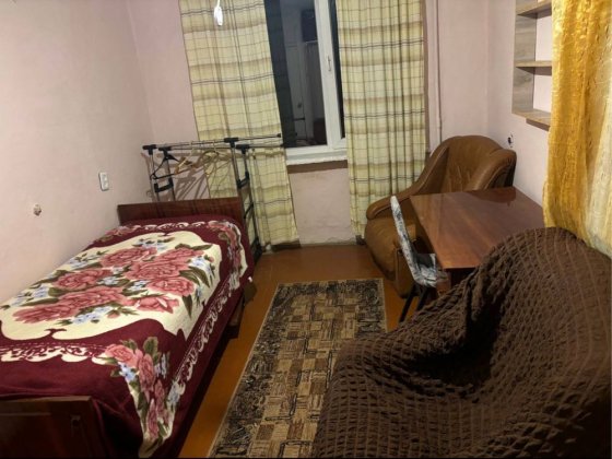 Здається кімната поряд з ТК Формаркет Чернівці