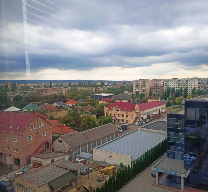 Здається кімната для дівчини в Ужгороді - фото 1