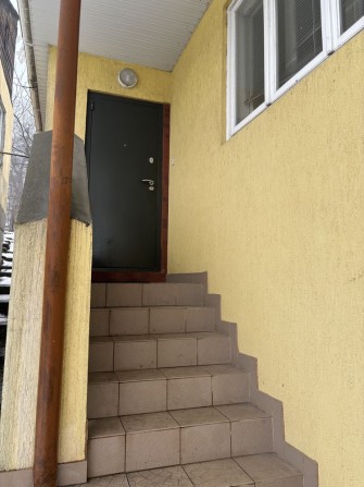 Здається кімната в центрі для хлопця / чоловіка - фото 1