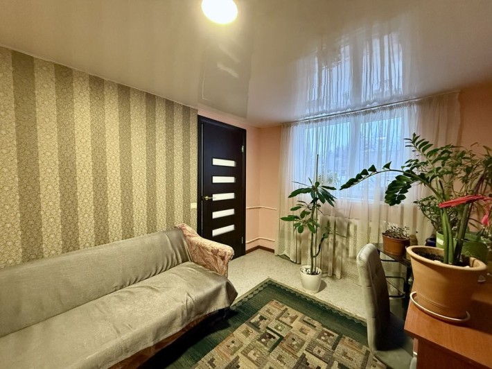 Довгострокова оренда кімнати в центрі міста | світло 24/7 - фото 1