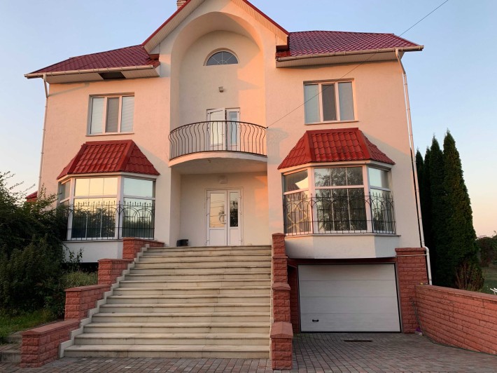 Продам будинок у селі Михайлівка-Рубежівка - фото 1