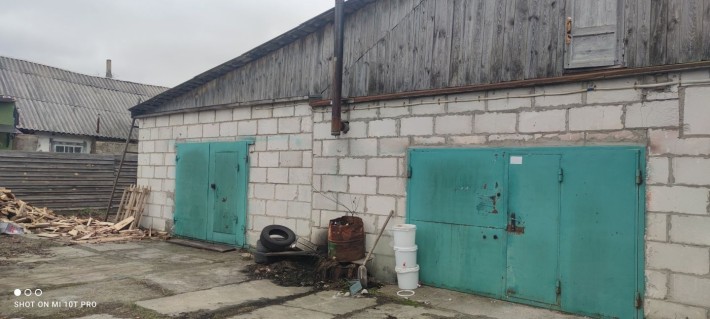 Продам земельну ділянку з приміщенням - фото 1