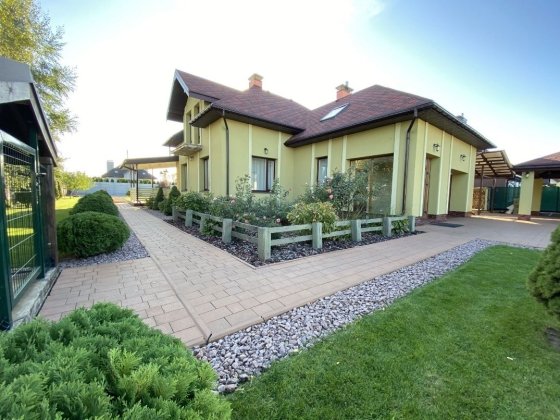 Продам чудовий будинок під Києвом. Петрушки