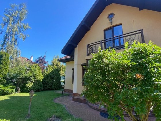 Затишний будинок в 15 хвилинах від Києва Петрушки