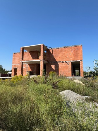 КОНЧА-ЗАСПА-ПЛЮТИ! Будинок 1,360м2 та 30соток за 420,000 $ !!! - фото 1