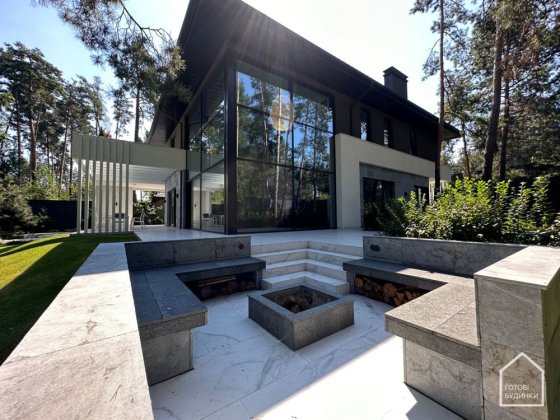 Готовий будинок | 520 кв.м. | 12,5 соток | с. Плюти Плюти