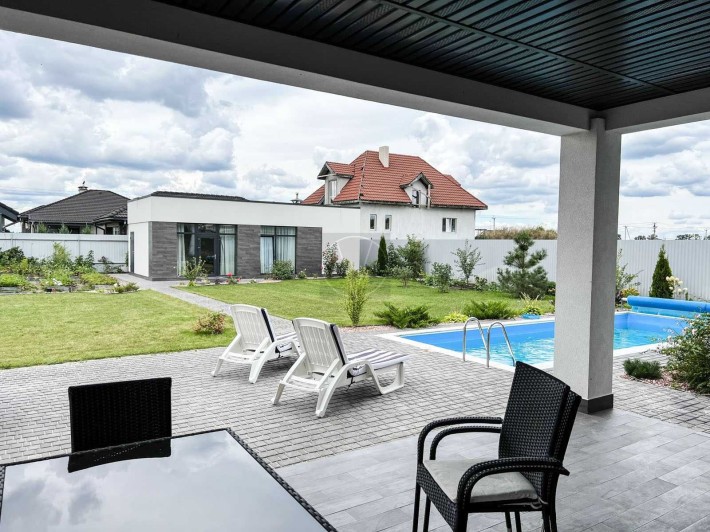 Продаю новий будинок з басейном, Погреби, 4 км від Києва - фото 1