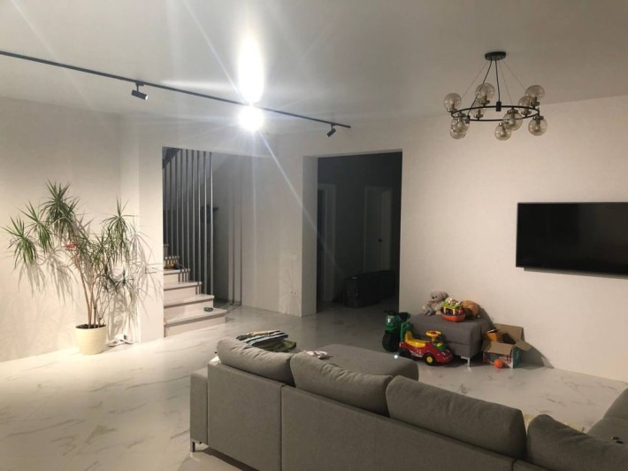 Продаж будинку, дім в Погребах - фото 1