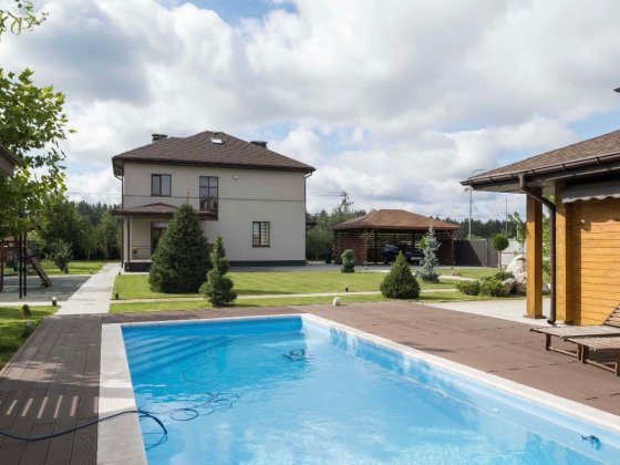 Власник! Світло! Газ! Автономний будинок з басейном у КМ в  Процеві Процев