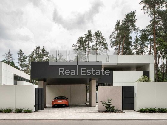 Продаж / Будинок / Плюти Плюти