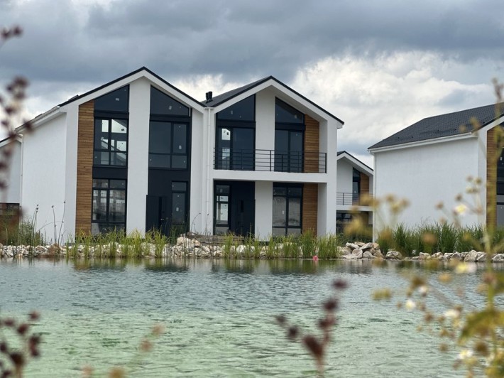 Будинок дуплекс 95 кв.м з видом на ставок. Розстрочка - фото 1