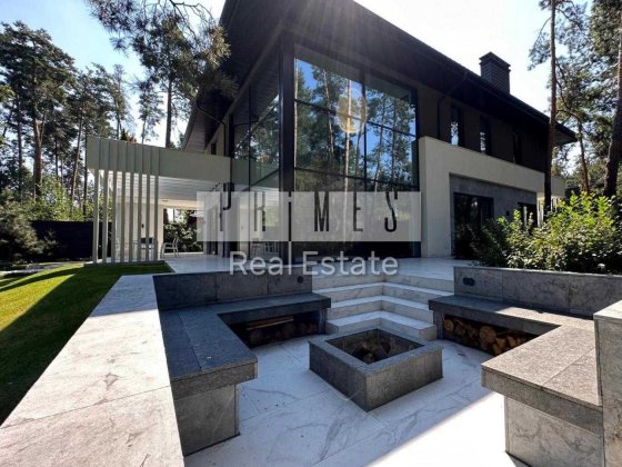 Продаж будинок 520м2 ландшафтний дизайн 13 соток Плюти Плюти