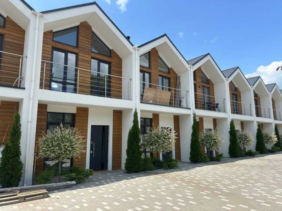 Таунхаус в Prydesennya Eco Village. з документами. Продаж від власника Пухівка