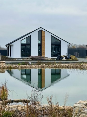 Продаж котеджу 125 кв.м з видом на ставок. Ділянка 6 сот - фото 1