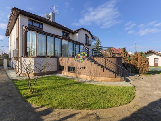 Продаж 6 кімнатного будинку КМ Золоче с. Вишеньки Проців