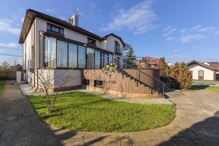 Продаж 6 кімнатного будинку КМ Золоче с. Вишеньки - фото 1