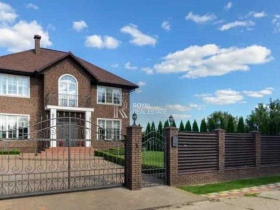 Продаж 2-поверховий будинок із терасою та басейном в с. Романків Романків