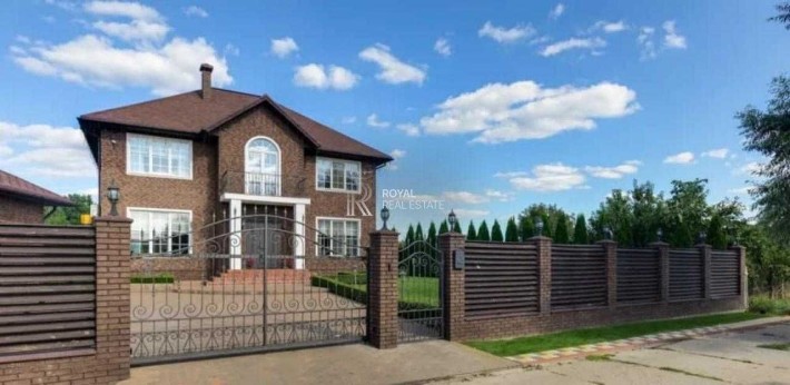 Продаж 2-поверховий будинок із терасою та басейном в с. Романків - фото 1