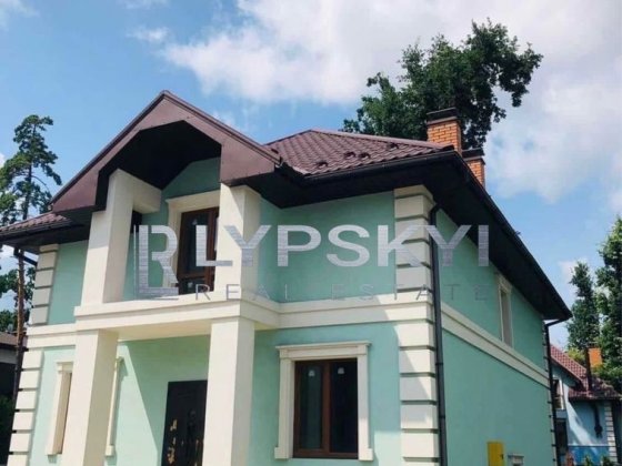 Будинок в гарному місці в котеджному містечку Рославичі