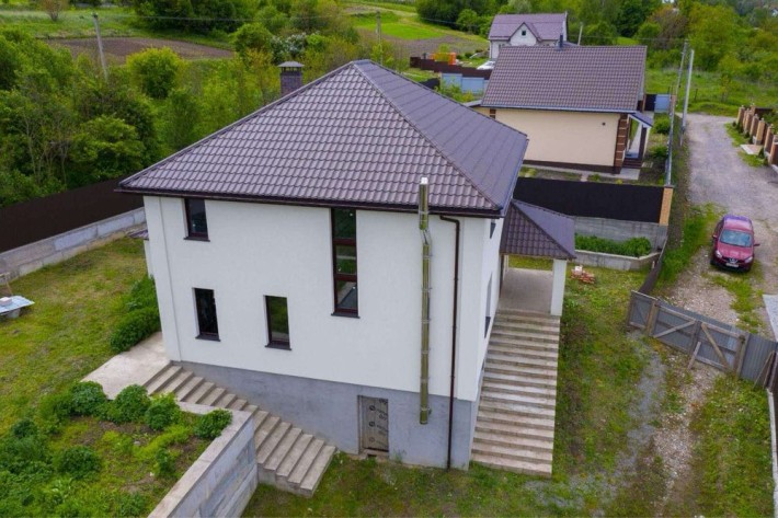 Стильний будинок з бомбосховищем і неймовірним краєвидом! - фото 1