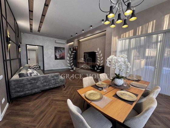 Продаж будинку з басейном Романків Романков Лісники 17 соток землі газ Романков