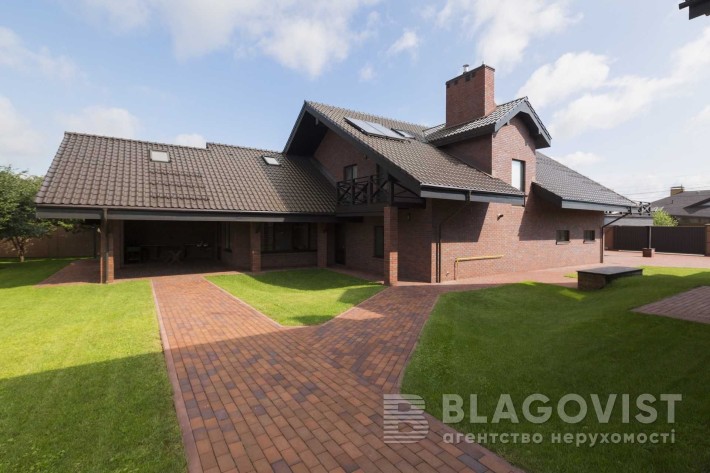 Старі  Петрівці  Будинок  маєток- 429 кв.м. 45 соток 2300000$ - фото 1