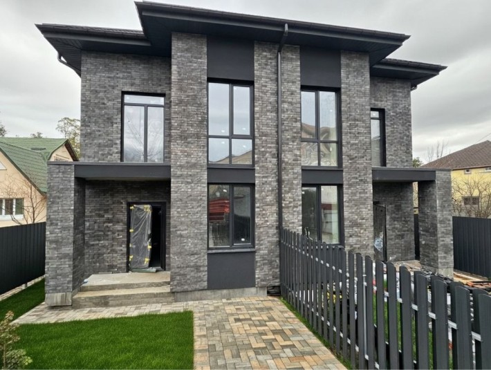 Будинок 170 м.кв. Готовий під ремонт! Центральні комунікації - фото 1