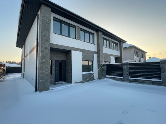 Готовий Дуплекс. 3 сотки, Буча, вул. Мазепи. Мінімальне оформлення. Буча