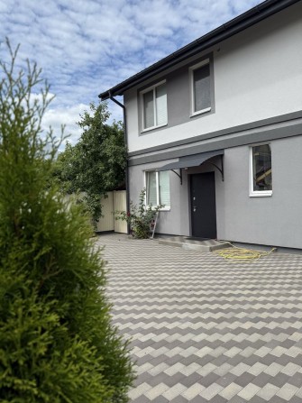 Таунхаус в центрі міста Буча - фото 1