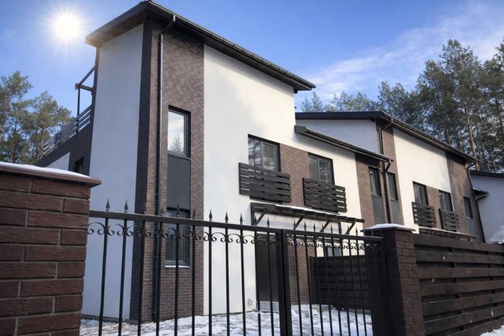 Таунхаус з терасою, газове опалення, велика ділянка! - фото 1