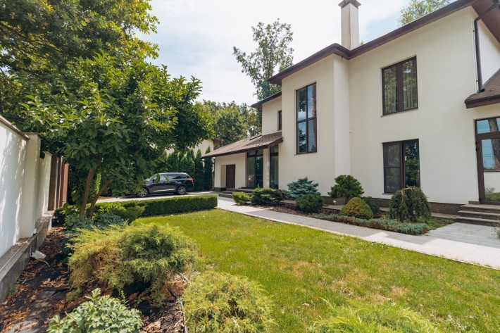 Якісний великий Будинок з ремонтом та технікою в ЦЕНТРІ Бучі 10 соток. - фото 1