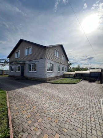 Будинок із великою земельною ділянкою для життя та бізнесу ( 1га). - фото 1