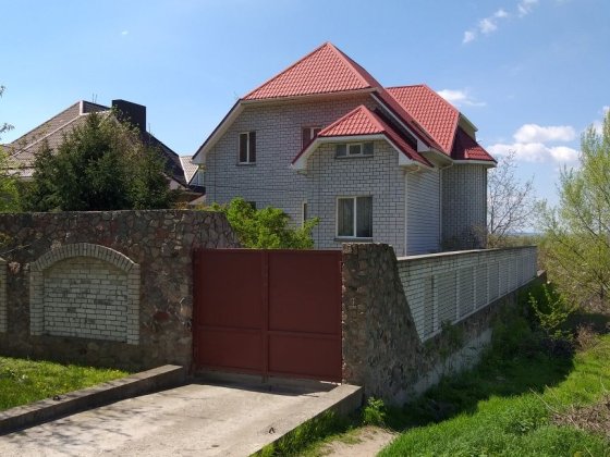 Продаж Будинку! м.Кременчук! Бульвар Автокразівський!