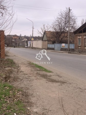 Продаж будинку та земельної ділянки 10 сот. - фото 1