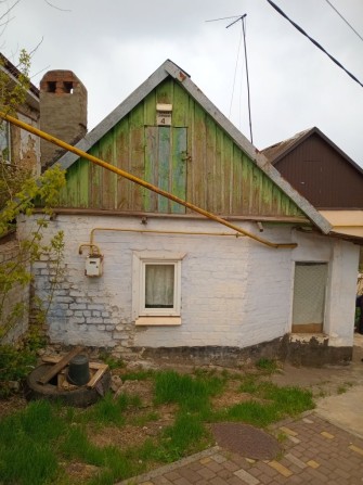 Продам небольшой домик в центре города - фото 1