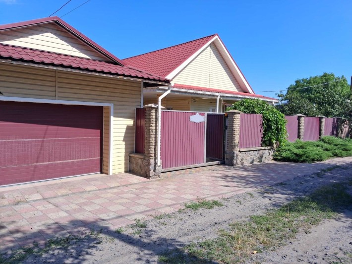 Будинок з ремонтом та басейном у Крюкові - фото 1