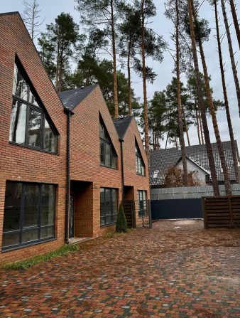 Продажа таунхауса на 1.2 сот, 90 кв.м, 4 комнаты, ул. Лесная - фото 1