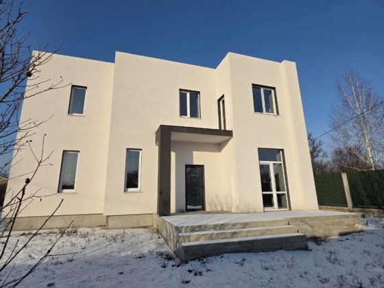 Продаж капітального  будинку 249 метрів р-н Sport Life біля річки