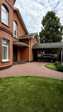 Будинок у нагірній частині міста, район ресторану «Armenia» - фото 1