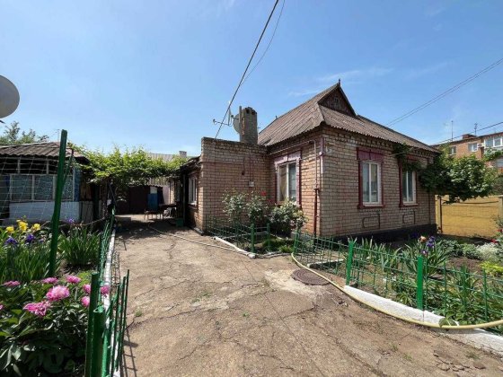 Обмін/ Продаж будинку з гаражем Площа Визволення Кривой Рог