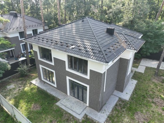 Будинок для великої родини Лісова Буча Буча