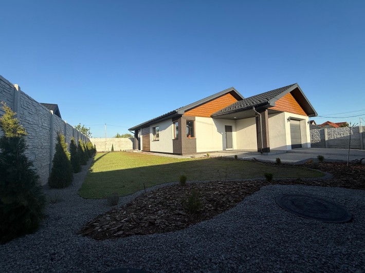 Будинок з гаражем на 5 сотках - фото 1