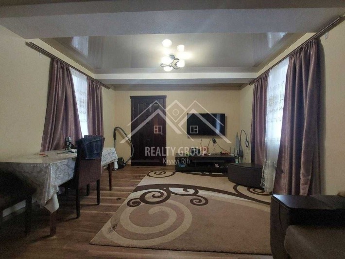 Продаж затишного будинку у центрально-міському районі (Карнаватка) - фото 1