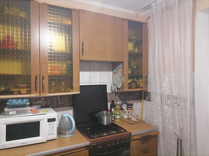 Здається кімната  в 3-кім.кв біля метро Житомирська. Без хазяїв - фото 1