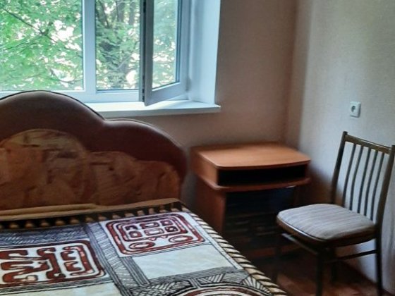 Сда  комнату, пр-кт Богдана Хмельницкого,  рядом с проспектом О.Поля Дніпро