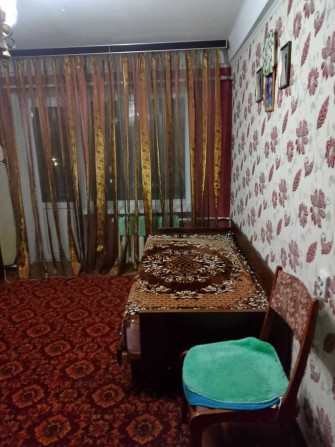 Кімната в 2к Дарниця пішкі для 1 дівчини Вільна. Газ. - фото 1