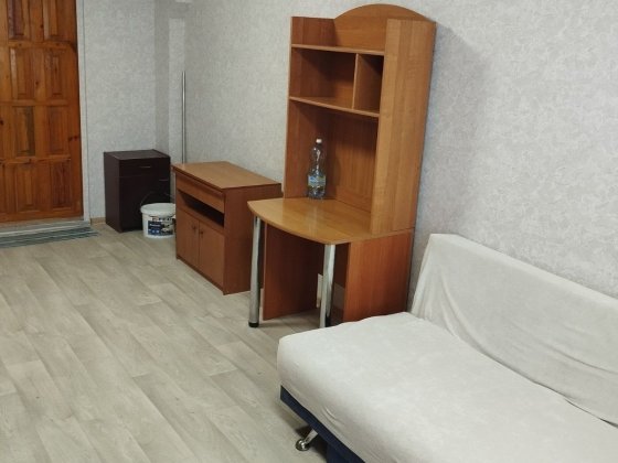 Кімната в гуртожитку, центр. Вільна з 1 березня.