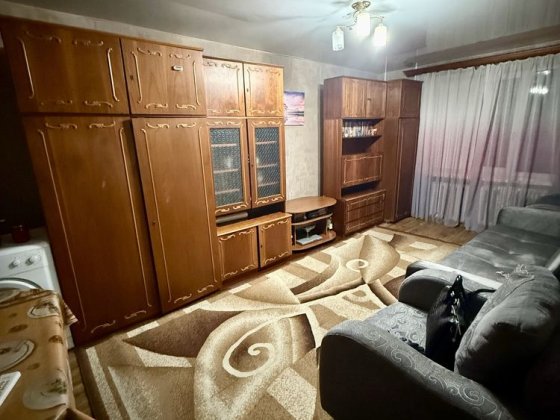 Оренда 2 роздільних кімнат у гуртожитку Центр міста Запорожье